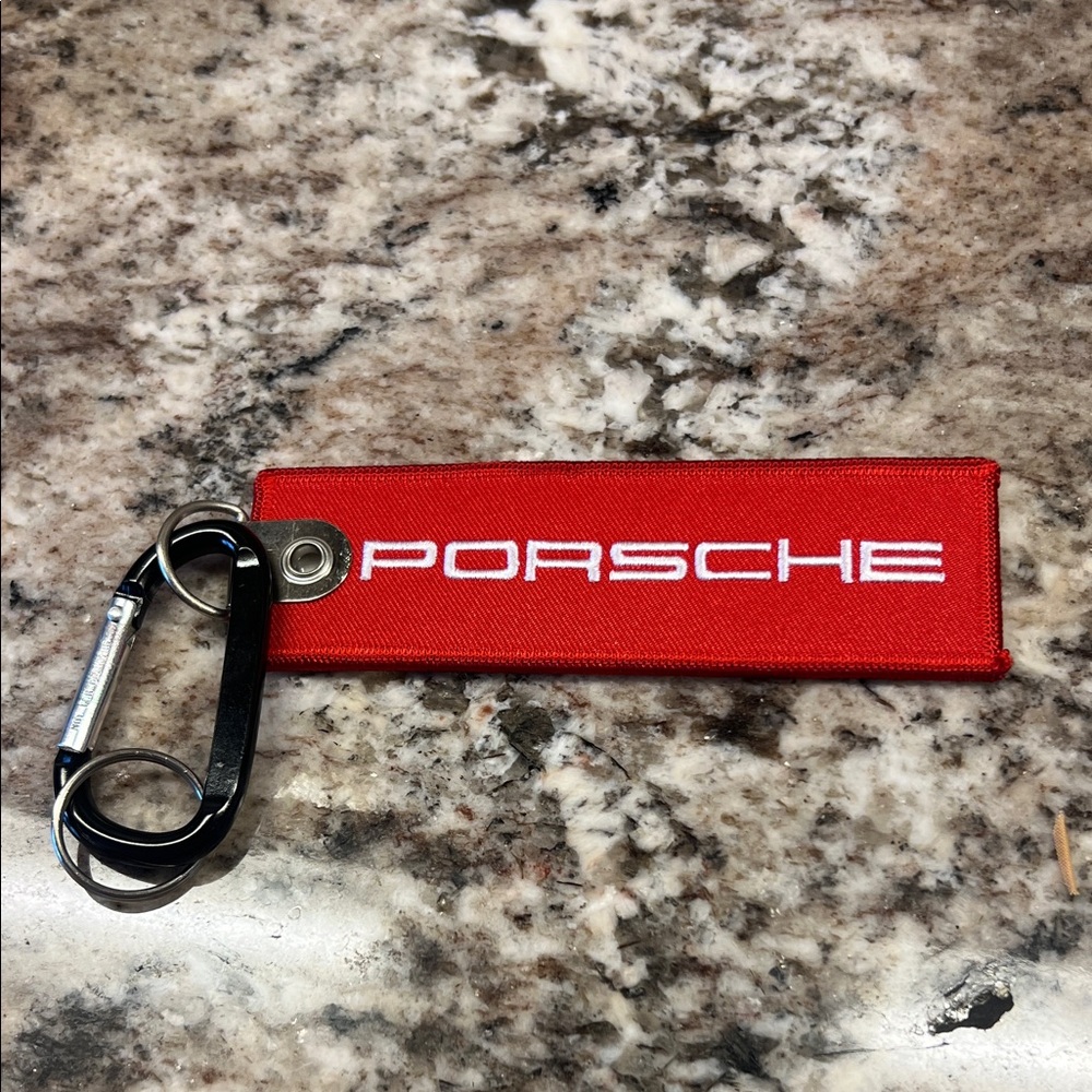 Porsche 911 GT3 Red Keychain and Wristband Set - Picture 2 of 5